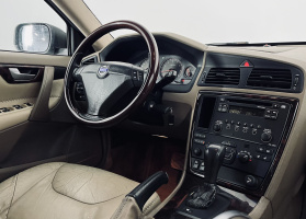 Volvo XC70