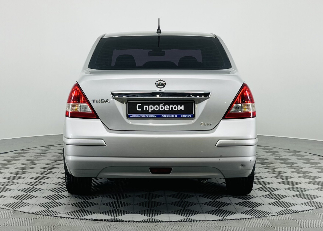 Nissan Tiida