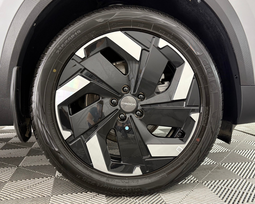 Omoda C7
