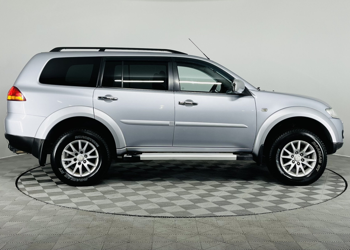 Mitsubishi Pajero Sport