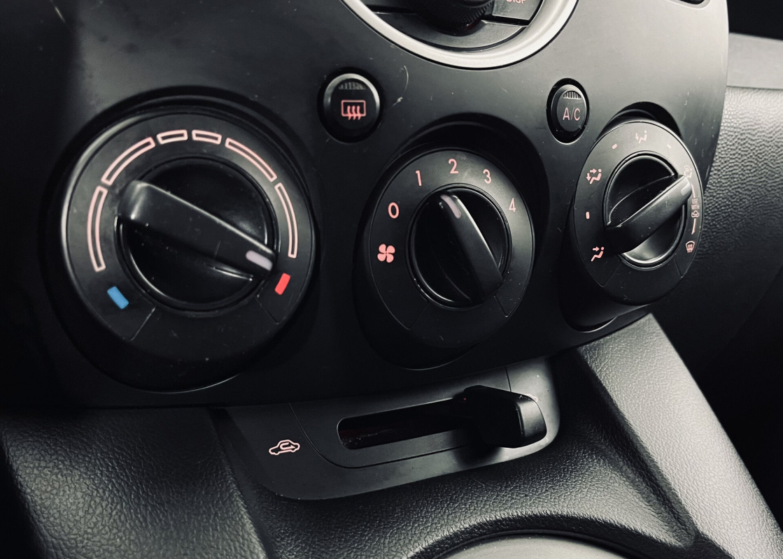 Mazda 2