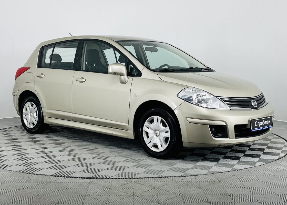 Nissan Tiida