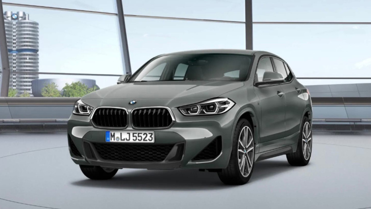 BMW X3 вид спереди