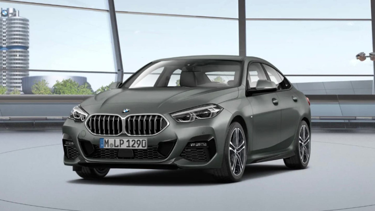 BMW X2 вид спереди