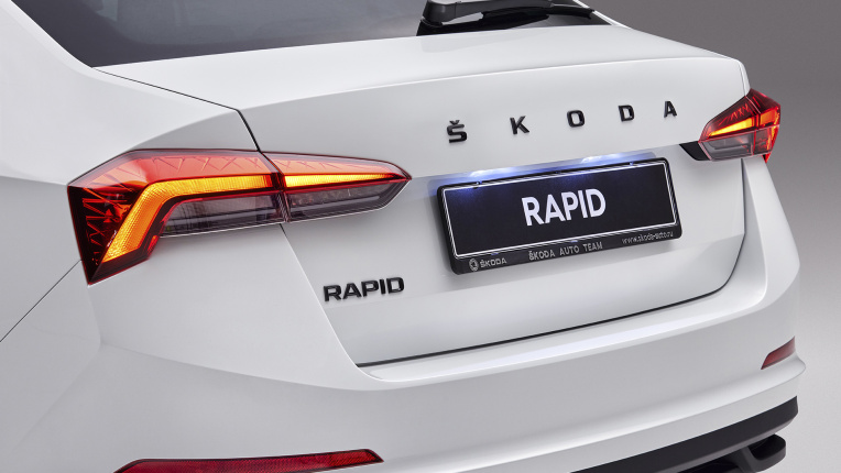 Skoda Rapid Sport Edition вид сзади