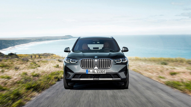 BMW X3, вид спереди