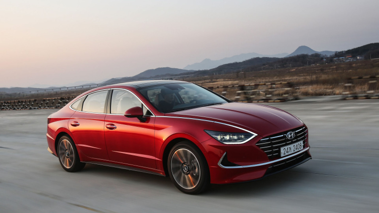 HYUNDAI: новая SONATA Online 