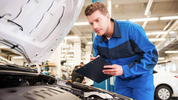 HYUNDAI: выгодный постгарантийный сервис