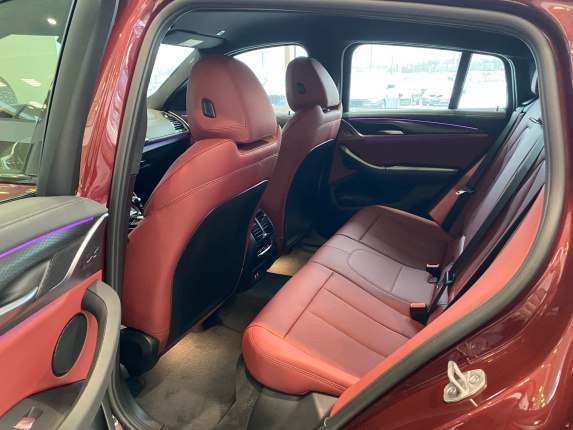 Салон BMW X4 задний ряд