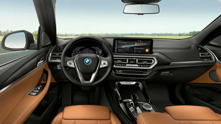 Салон автомобиля BMW X3